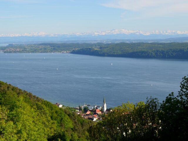 Auf den Aussichtsbalkon Haldenhof